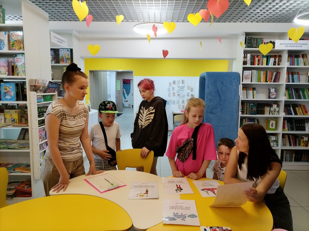 Акция «Маяковский на разных языках»