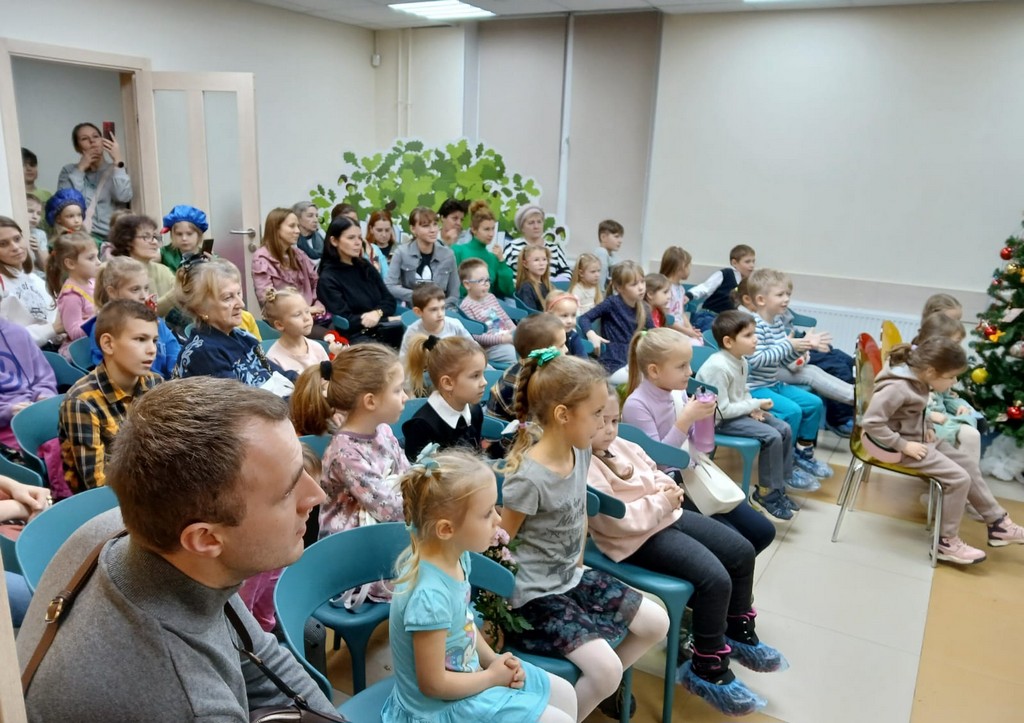 Спектакль «Страна невыученных уроков» в исполнении юных артистов театра «Новый ТЮЗ»