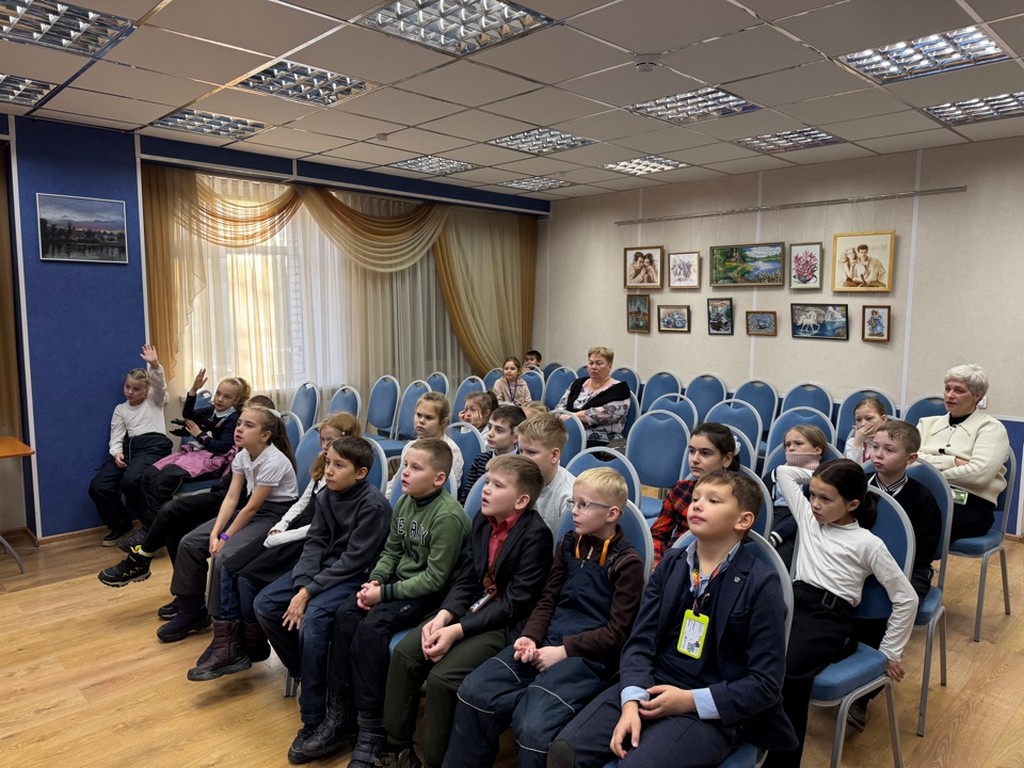 Библиотечный урок «День Героев Отечества»