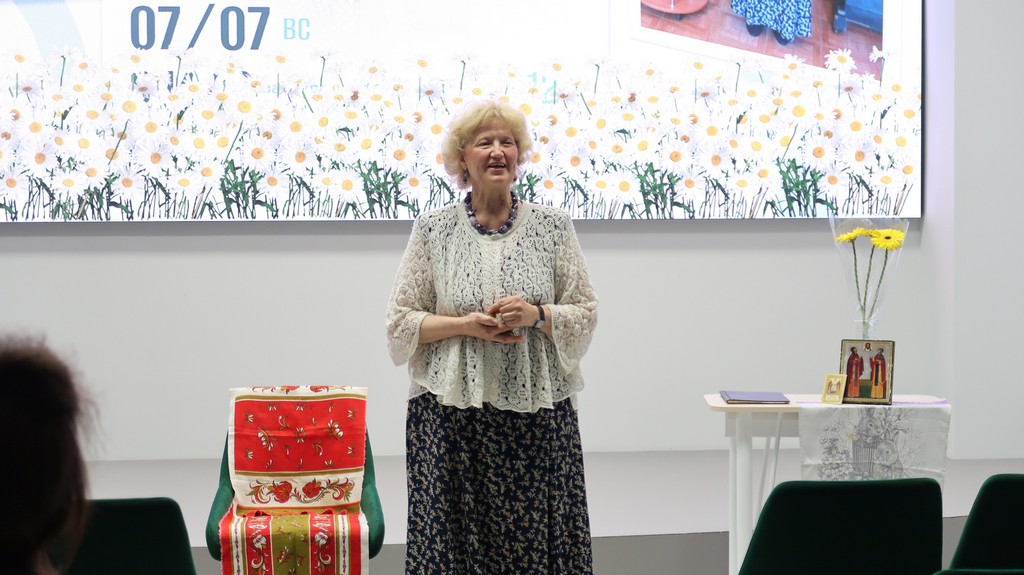 Литературно-музыкальный спектакль «О семье, любви и верности»