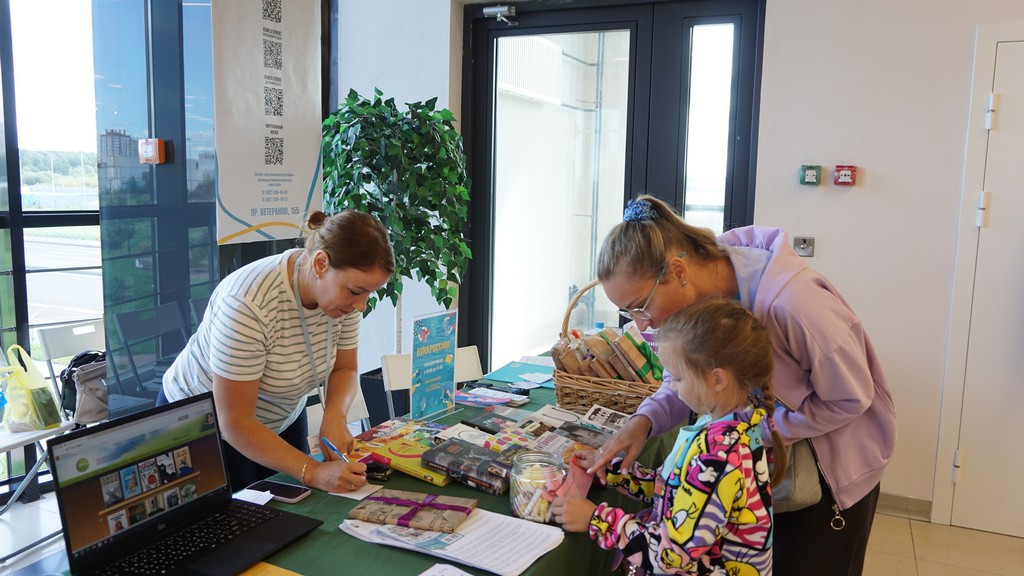 Участие в «Фестивале кружков» в торгово-развлекательном комплексе «Сквер»