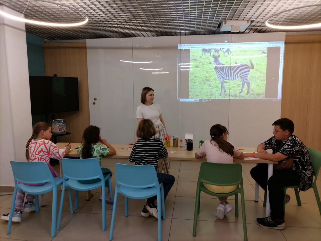 Занятия для ребят из детского лагеря при КЦСОН Красносельского района