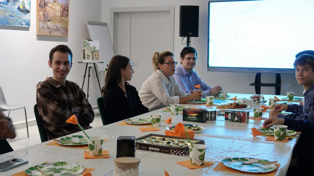 Литературное занятие «Оранжевый клевер»