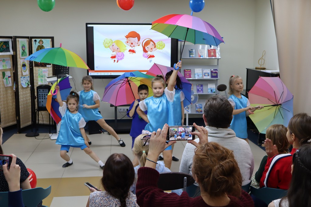 Концерт ко Дню матери