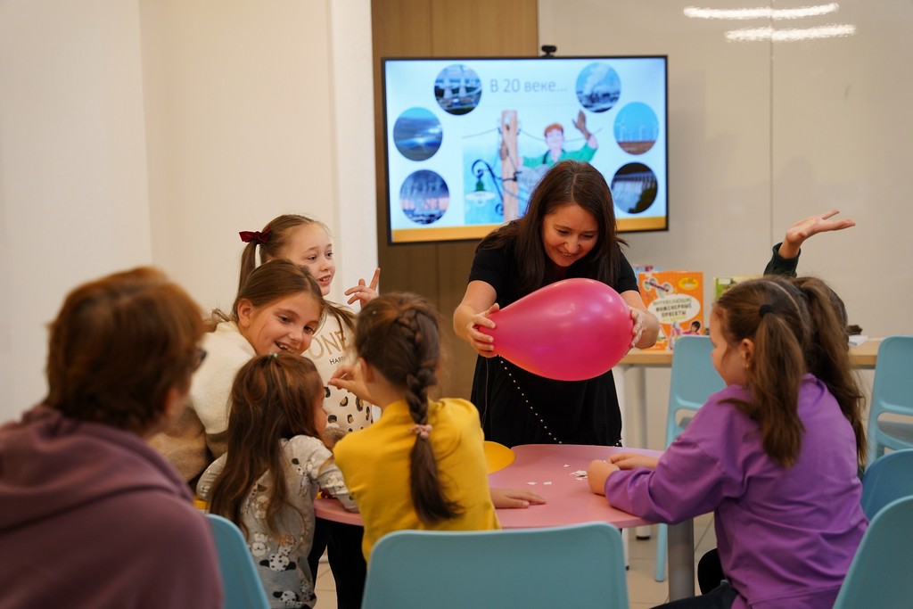 Игровая программа «Волшебный свет»